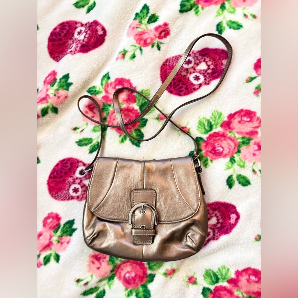 Coach Soho Gold Metallic Y2K Flap Crossbody Bag Purse EUC